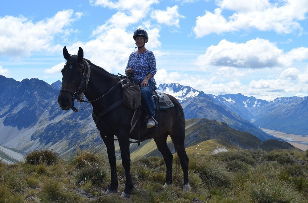 Wishbone at 3000 feet summiting a mountain