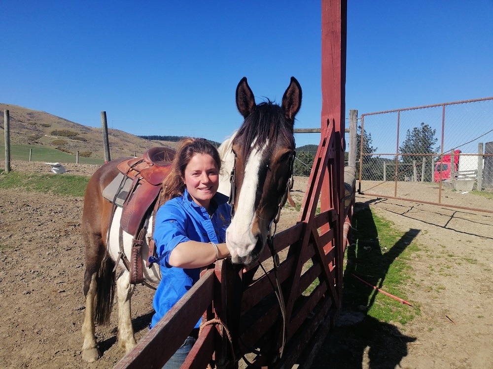 El and Mikky at the stables NZ South Island